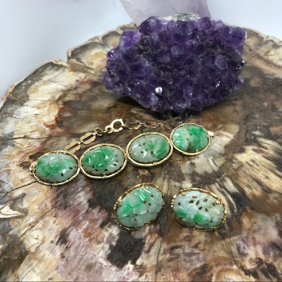 Vintage Gold & Jade Bracelet & Earrings- SOLD - Picture 4 of 4